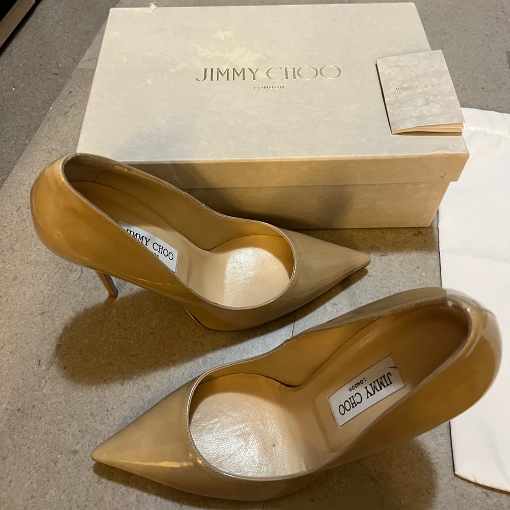 Jimmy Choo Signature Beige Patent Leather Pumps Gem